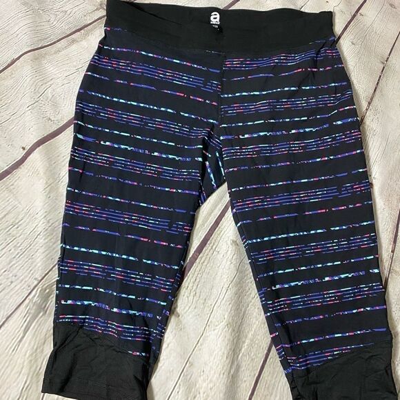 🆕🔮 AVENUE | Colorful Workout Capris - Picture 1 of 6